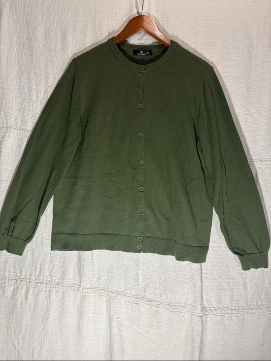 LILLUSORY Sweaters - Women’s Olive Green Crewneck Button-Front Cardigan 100% Cotton